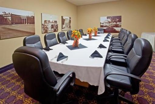 фото отеля Holiday Inn Port Arthur-Park Central