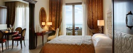 фото отеля Portes Palace Hotel