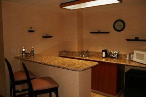 фото отеля Hampton Inn Peoria-East At The River Boat Crossing