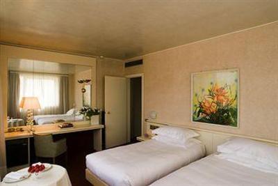 фото отеля Starhotels Cristallo Palace