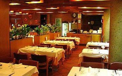 фото отеля Albergo Milano Hotel Mendrsio