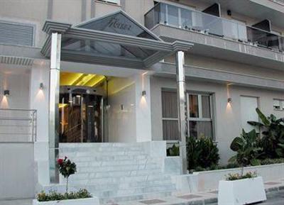 фото отеля Hotel Isabel Torremolinos