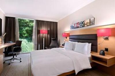 фото отеля Hilton Zurich Airport
