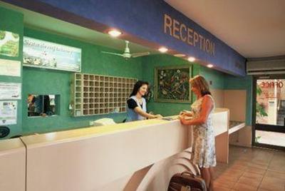 фото отеля Rainbow Inn