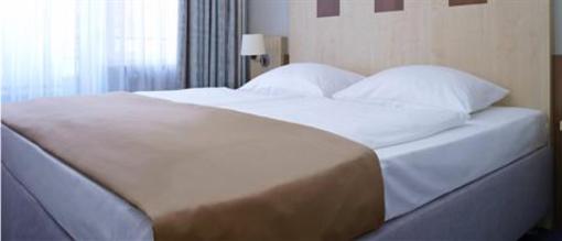 фото отеля Holiday Inn Garden Court Berlin - Kurfurstendam