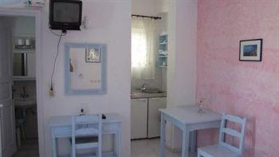 фото отеля Azalea Apartments Kamari