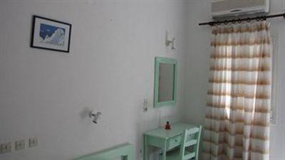 фото отеля Azalea Apartments Kamari