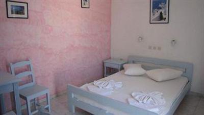 фото отеля Azalea Apartments Kamari