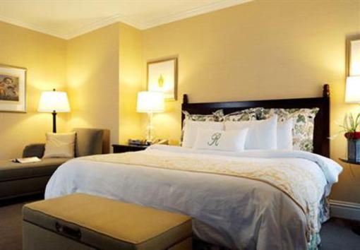 фото отеля The Raphael Hotel