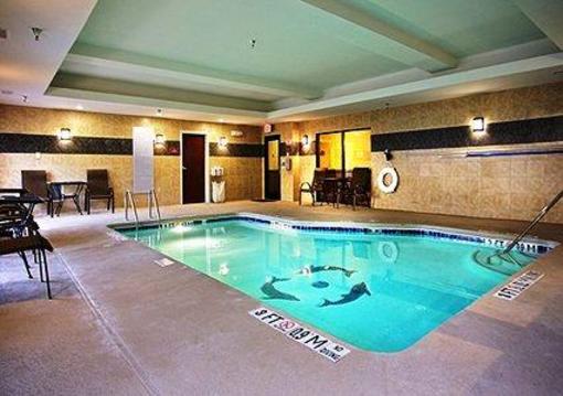 фото отеля Comfort Suites Golden Isles Gateway