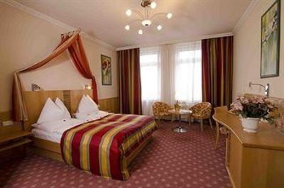 фото отеля Hotel Cryston Vienna