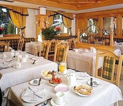 фото отеля Hotel Gianna Pinzolo