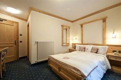 фото отеля Hotel Gianna Pinzolo