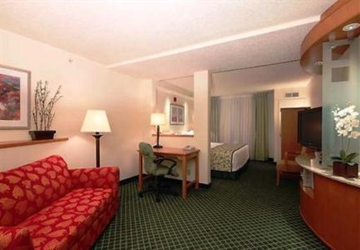 фото отеля Fairfield Inn and Suites by Marriott Wheeling St Clairsville