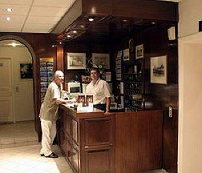 фото отеля Hotel Bretagne Corfu