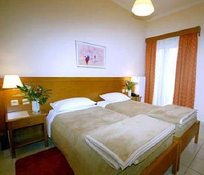 фото отеля Hotel Bretagne Corfu
