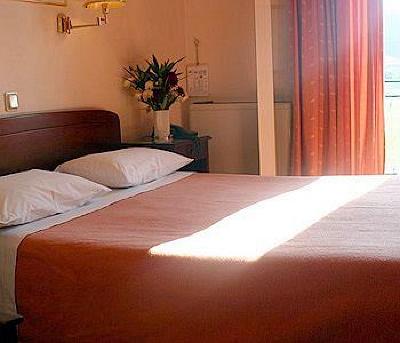 фото отеля Hotel Bretagne Corfu