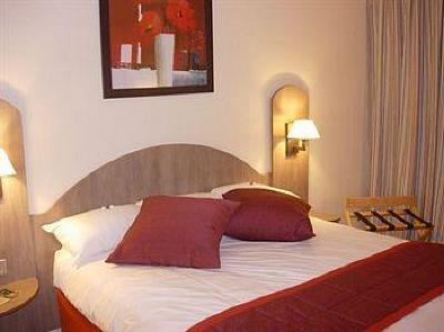 фото отеля Kyriad Hotel Compiegne