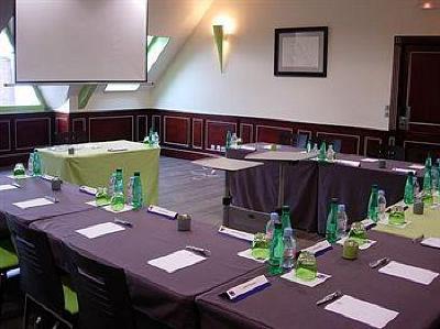 фото отеля Kyriad Hotel Compiegne
