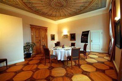 фото отеля Schloss Burgellern