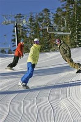 фото отеля Tahoe Mountain Resort Lodging Catamount Lodge
