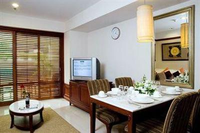 фото отеля Centre Point Sukhumvit Thong Lo Serviced Apartments Bangkok