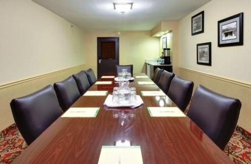 фото отеля Holiday Inn Blytheville