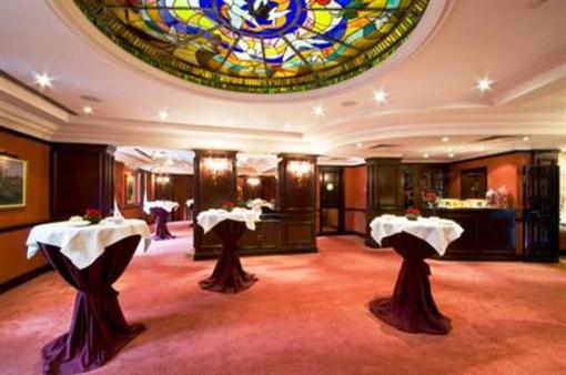 фото отеля Royal Windsor Hotel Grand Place