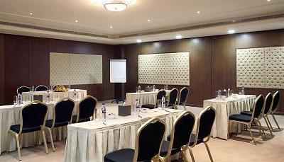 фото отеля Park Regis Kris Kin Hotel