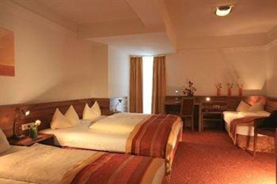 фото отеля Hotel Grauer Baer Innsbruck