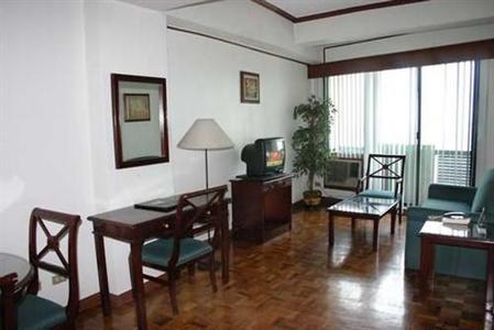 фото отеля Makati Prime Tower Suites