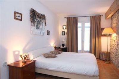 фото отеля Logis Hotel Dejeunez Sous l'Arbre Rousset