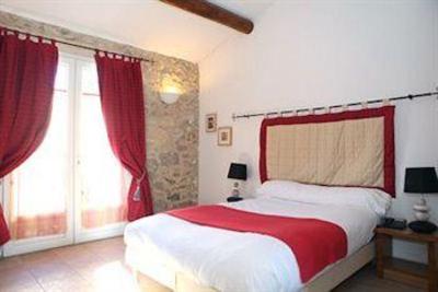 фото отеля Logis Hotel Dejeunez Sous l'Arbre Rousset