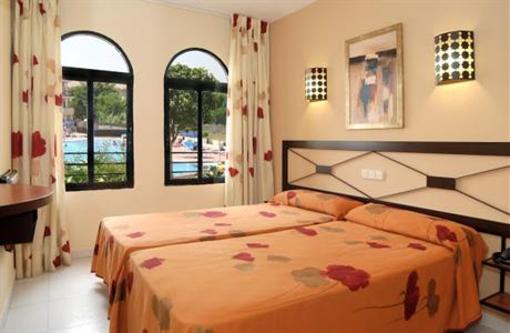 фото отеля Hotel Puente Real Torremolinos