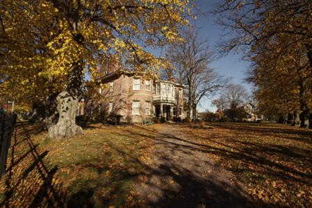 фото отеля Fairholm National Historic Inn