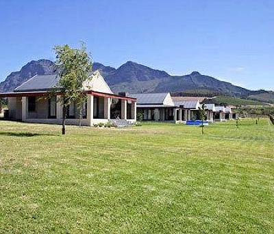 фото отеля Paddabult Country House and Self Catering Cottages Paarl