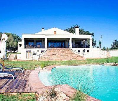 фото отеля Paddabult Country House and Self Catering Cottages Paarl
