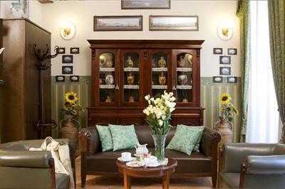 фото отеля Pinto-Storey Hotel
