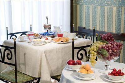 фото отеля Pinto-Storey Hotel
