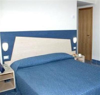 фото отеля Hotel Torre Del Sole Terracina