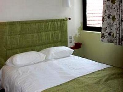 фото отеля Logis L'Hotel Chartres