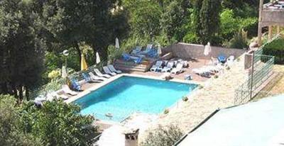 фото отеля Auberge Les 3 Barbus Hotel Generargues