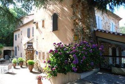 фото отеля Auberge Les 3 Barbus Hotel Generargues