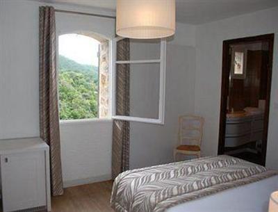 фото отеля Auberge Les 3 Barbus Hotel Generargues