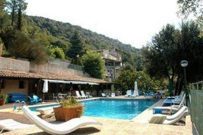 фото отеля Auberge Les 3 Barbus Hotel Generargues