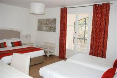 фото отеля Auberge Les 3 Barbus Hotel Generargues