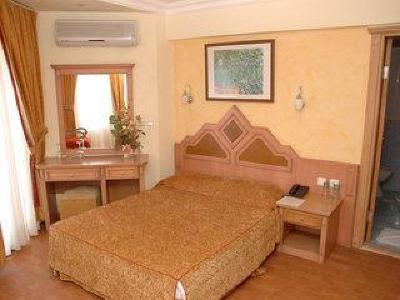 фото отеля Green Beach Hotel