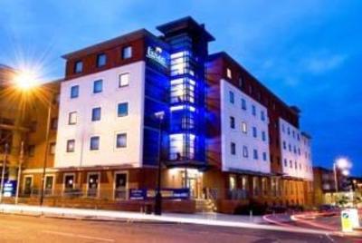 фото отеля Holiday Inn Express Stevenage