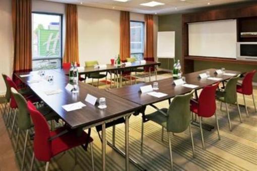 фото отеля Holiday Inn Express Stevenage