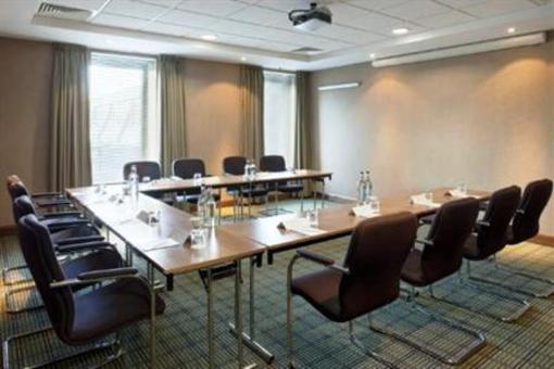 фото отеля Holiday Inn Express Stevenage